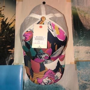 Billabong trucker hat